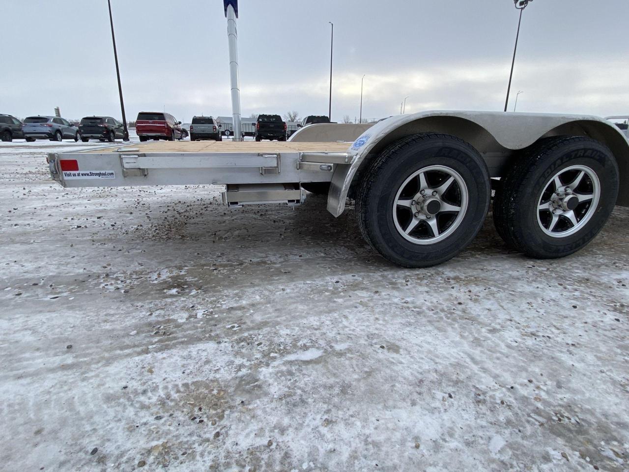 698061