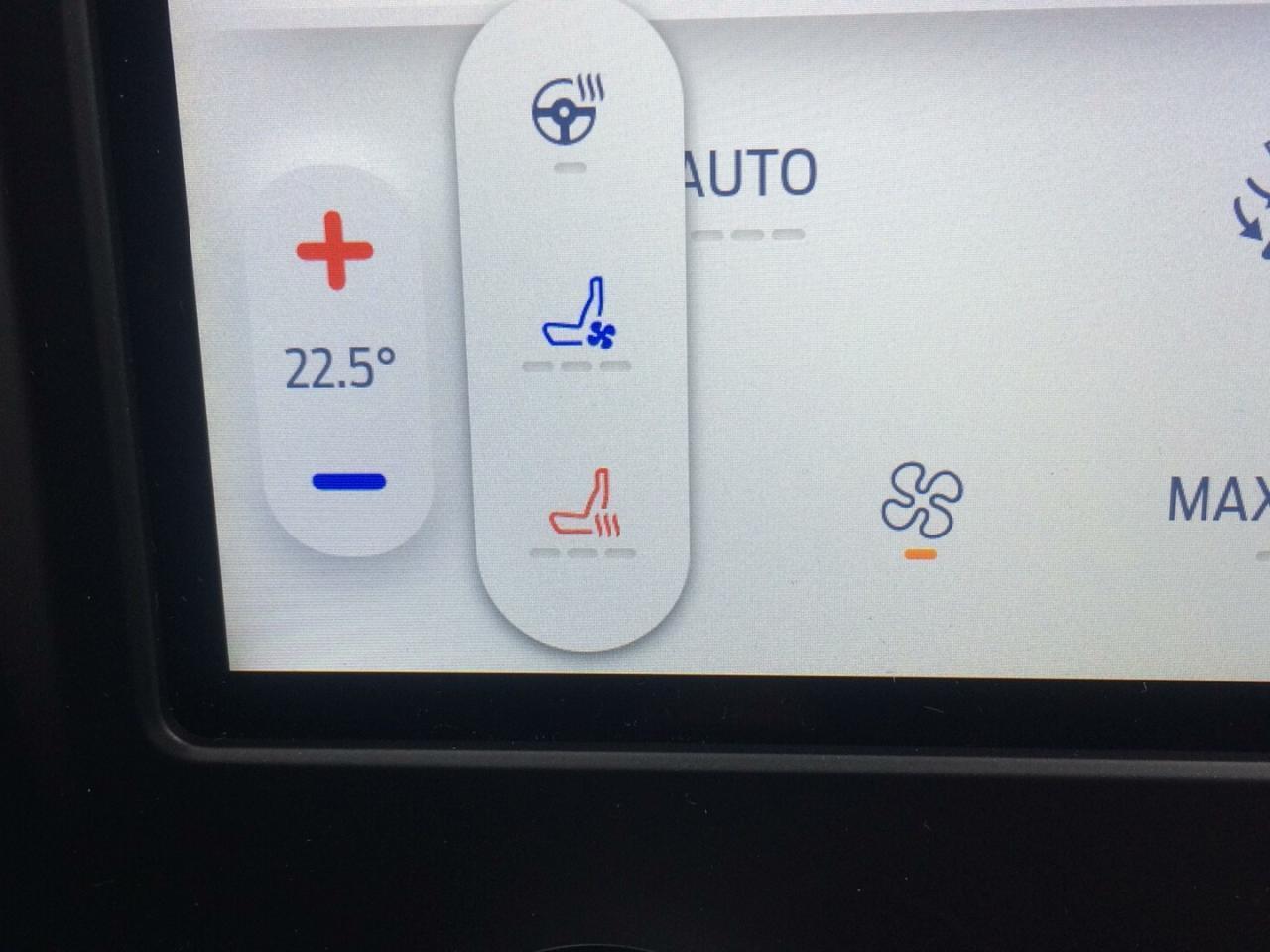 698169.12181764