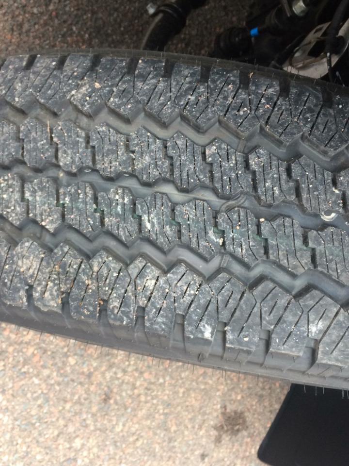 698187