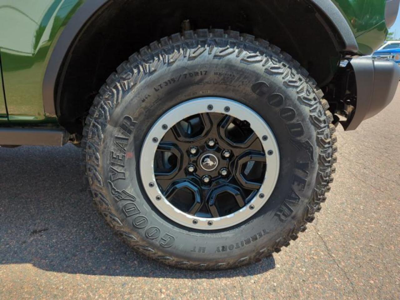698217