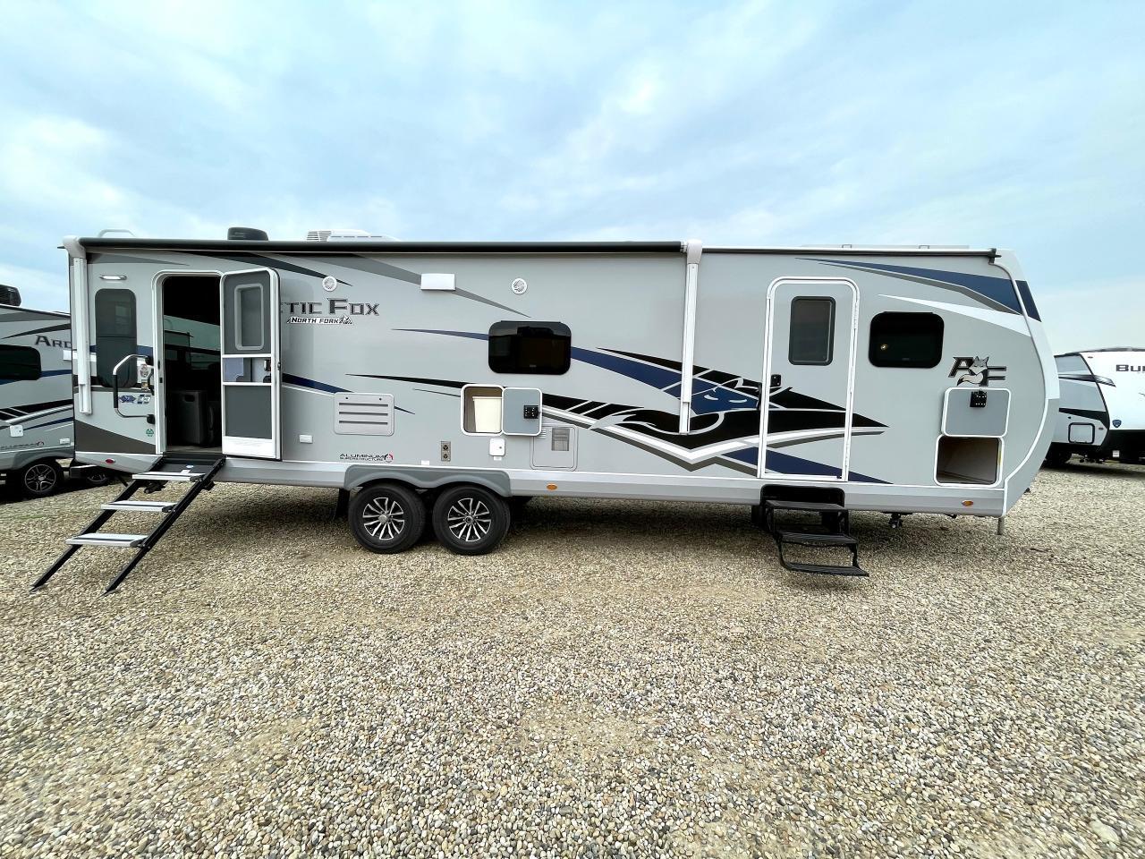 <p><strong>Optional Equipment:</strong></p><p>&nbsp;</p><p><strong>Standard Features:</strong></p><p>Northwood Built Chassis, Full Weld Thick Wall Aluminum Construction, Corona Treated Fiberglass, High Density Block Foam Insulation, Diamond Plate Bumper Wrap, 4 Season Insulation, Heated and Enclosed Holding Tanks, Cathedral Arched Ceiling, Fiberglass Front Nose Cap, Thermal Pane Windows</p><p>EZ Lube Axles with Nev-R Adjust Brakes, 16 Aluminum Wheels, Heavy Duty Greaseable Suspension, Shocks on all 4 Wheels, 12V Power Tongue Jack, MorRyde Step Above, Phatt Ladder, Slam Latch Doors with Magnetic Catches</p><p>SolX4 400W Solar Package, LED Lighting, Interior Command Center, 10 Cu Ft 12V Refrigerator, Convection Microwave, Daylighter Skylight w/Shade, LPG Quick Connect, Black Water Flush System, Exterior Shower, Winterization and Bypass System, 10 Gal Gas/AC Water Heater, Ducted AC w/ Digital T-Stat, 12V LED Awning, TV Antenna, Exterior Speakers, Battery Disconnect, Solid Surface Countertops, Slow Rise Night Shades, Fantastic Fan, Queen Mattress, USB Charge Ports, Recessed Storage Headboard.</p>