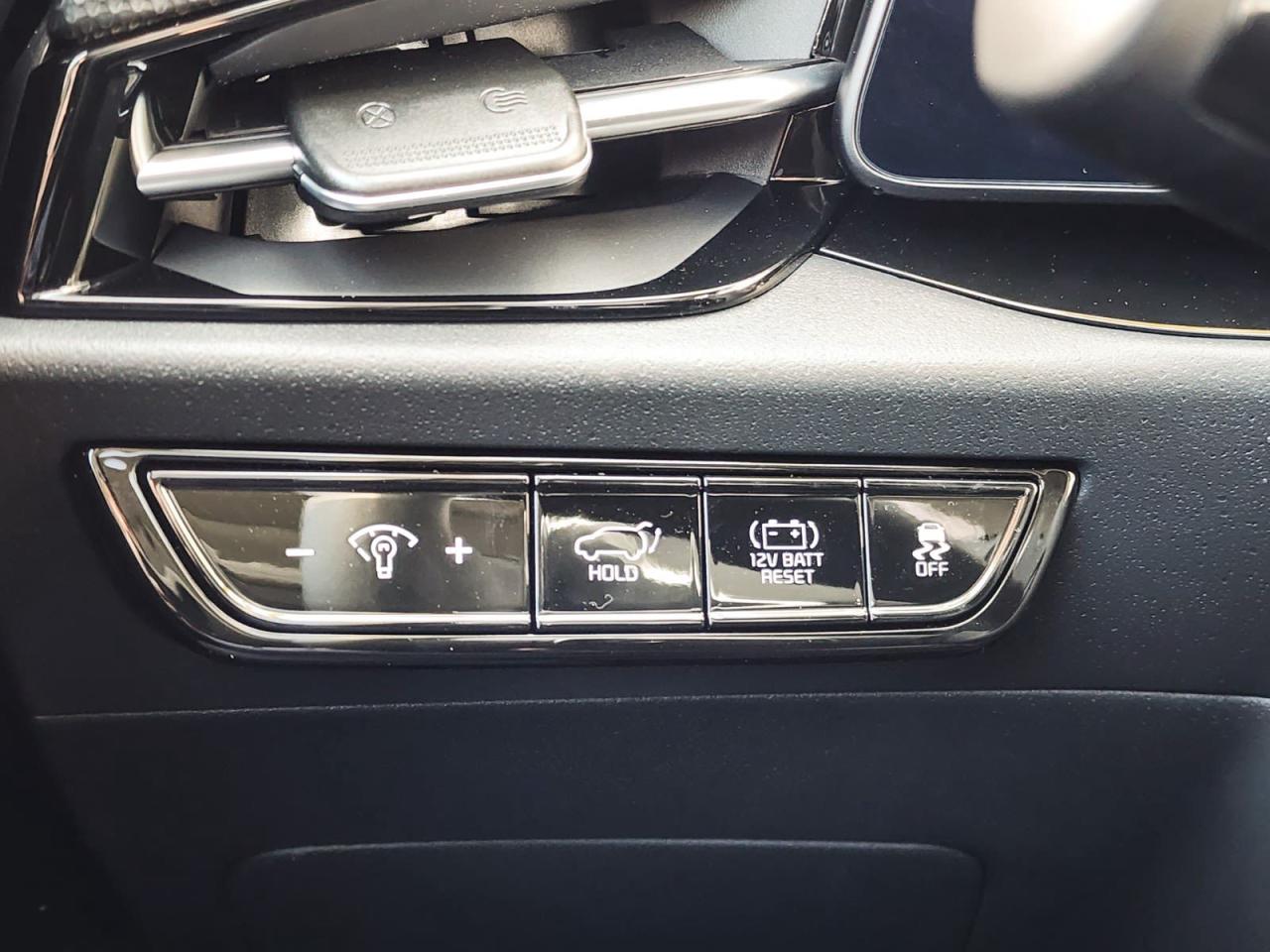 2025 Kia Niro  - Photo #15