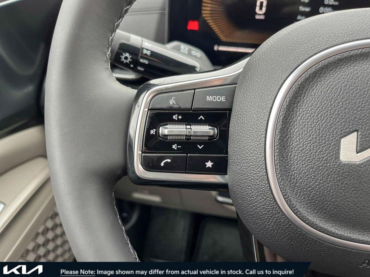 2025 Kia Carnival  - Photo #11