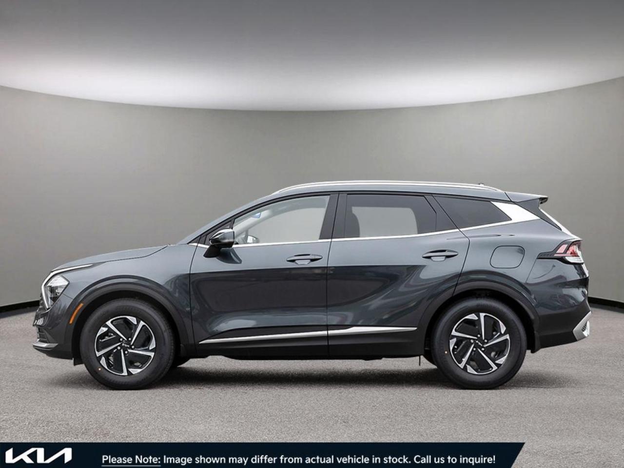2025 Kia Sportage Hybrid - Photo #3