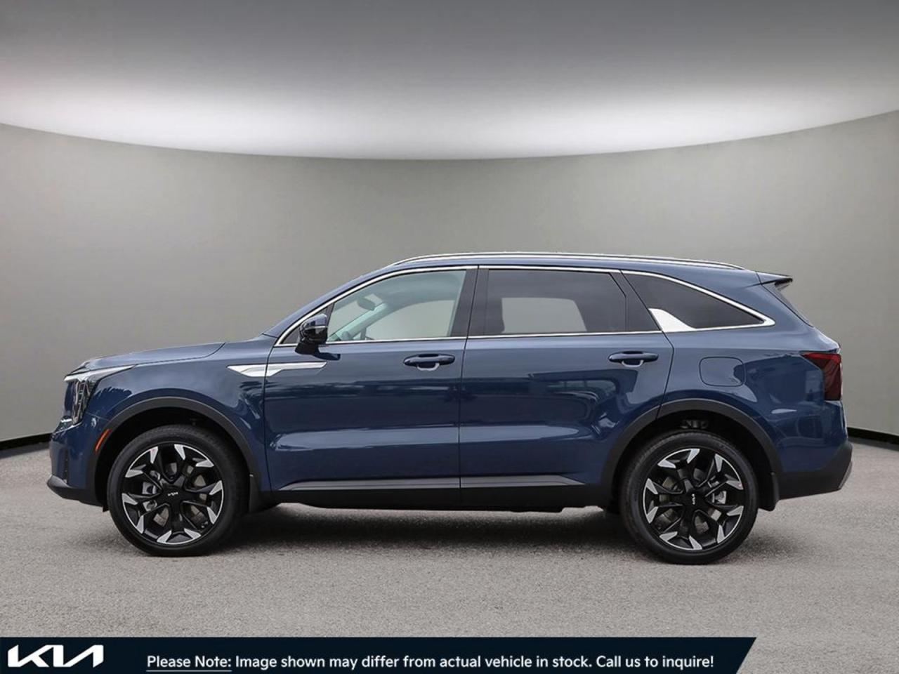 2025 Kia Sorento  - Photo #3