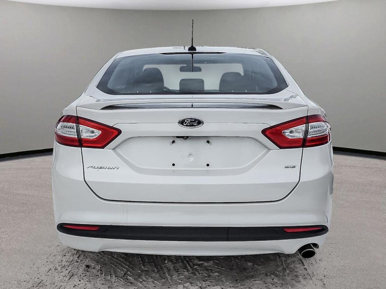 2016 Ford Fusion  - Photo #5