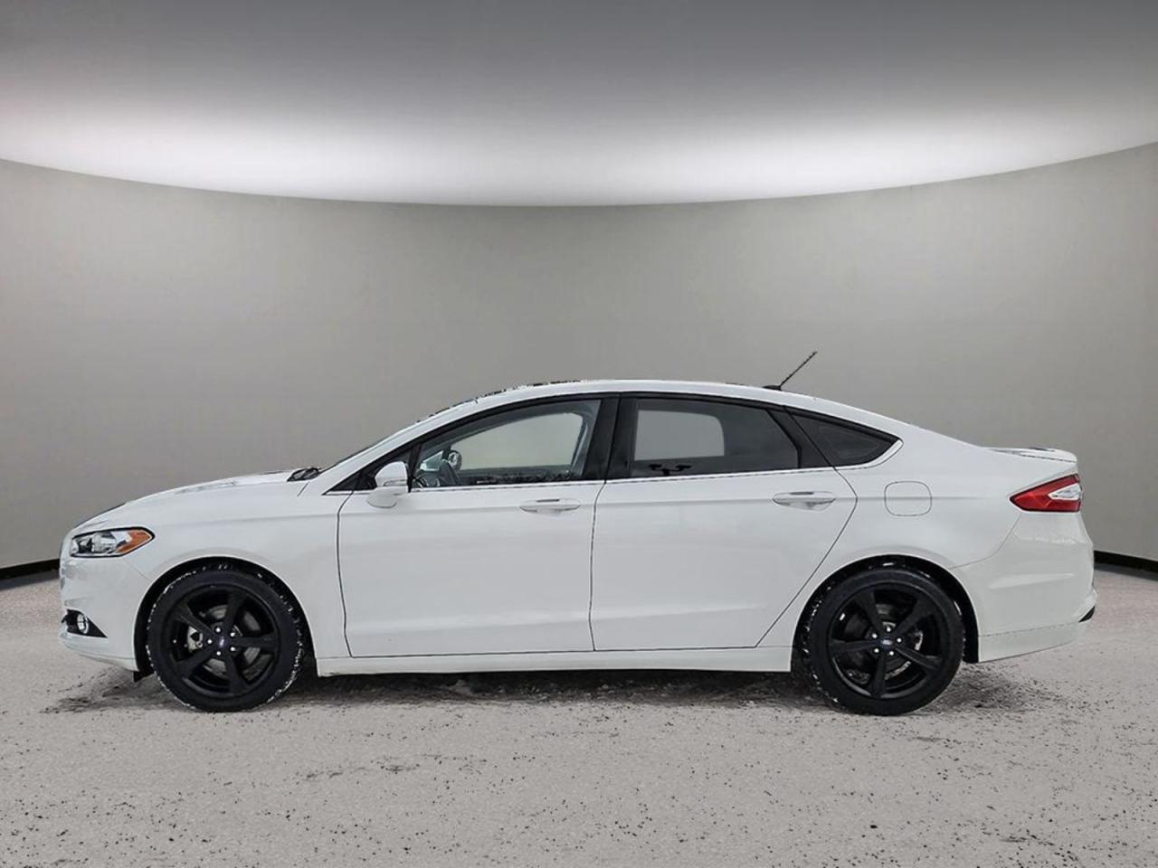 2016 Ford Fusion  - Photo #3