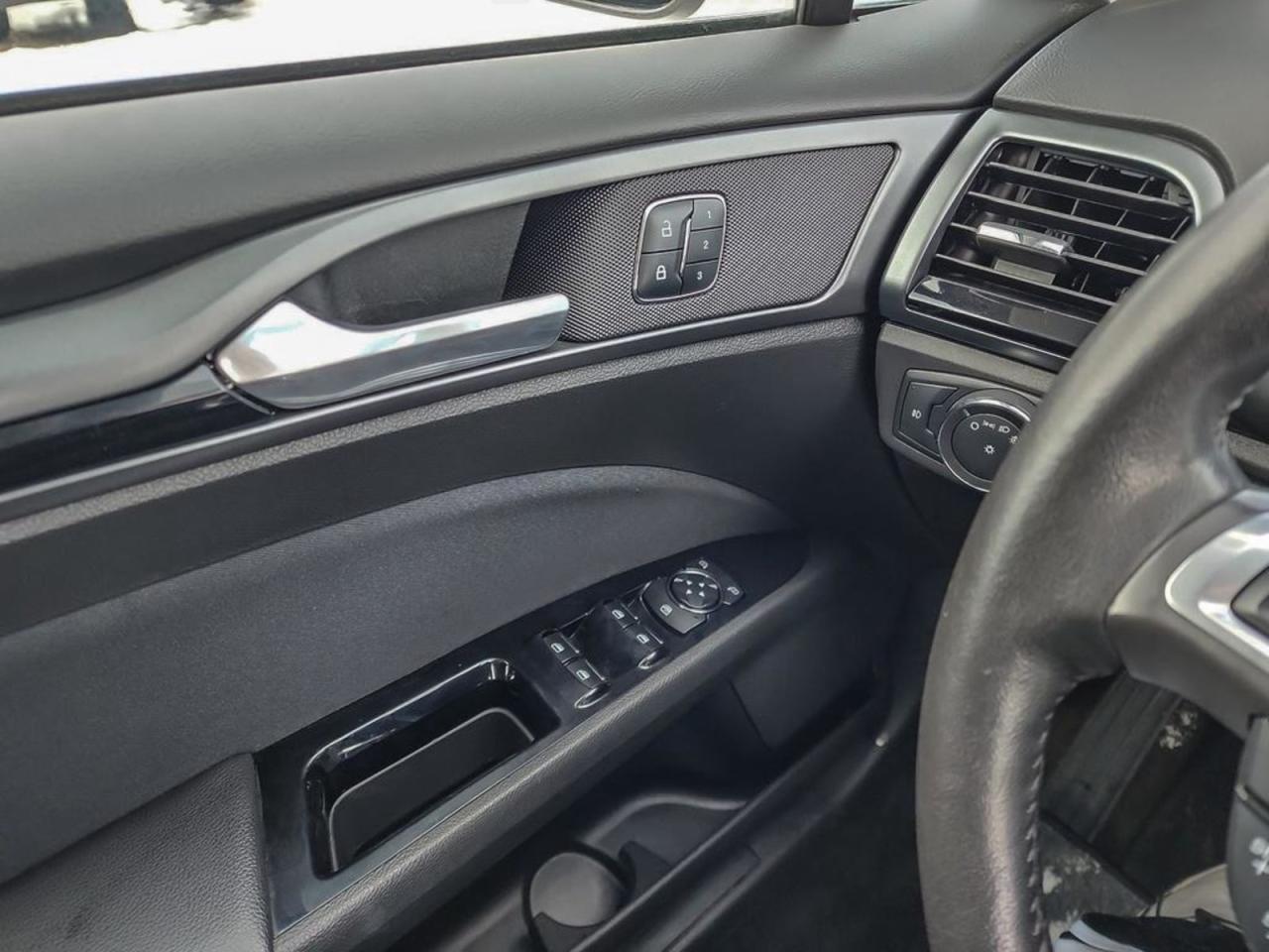 2016 Ford Fusion  - Photo #16
