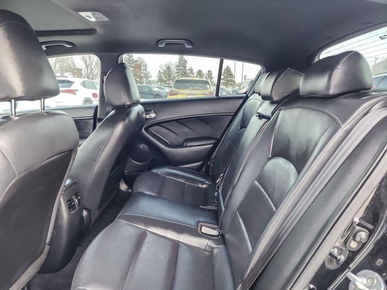 2017 Kia FORTE  - Photo #23