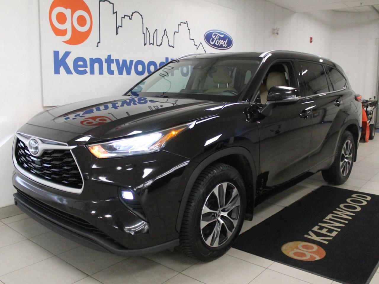 Used 2021 Toyota Highlander  for sale in Etobicoke, ON