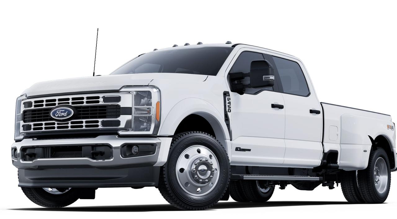 New 2025 Ford Super Duty F-450 DRW XLT 4WD CREW CAB 8 BOX for sale in New Westminster, BC