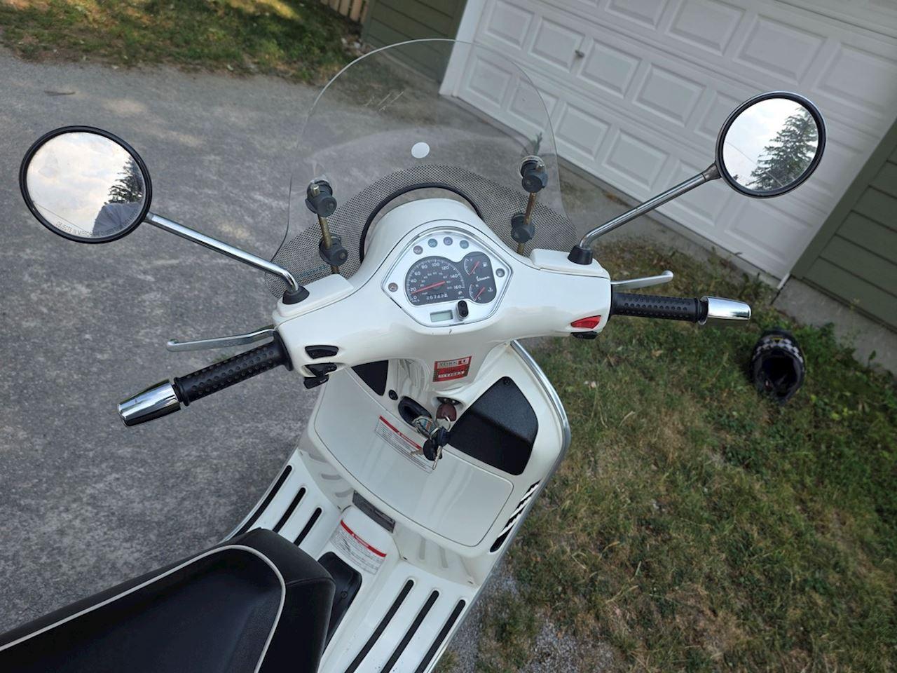 2010 Vespa Piaggio Vespa GTS 300 Super  - Photo #10