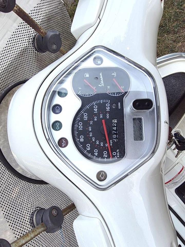 2010 Vespa Piaggio Vespa GTS 300 Super  - Photo #12
