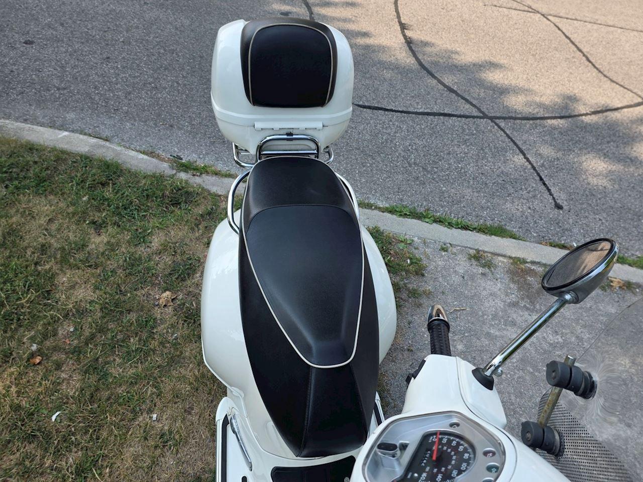 2010 Vespa Piaggio Vespa GTS 300 Super  - Photo #14