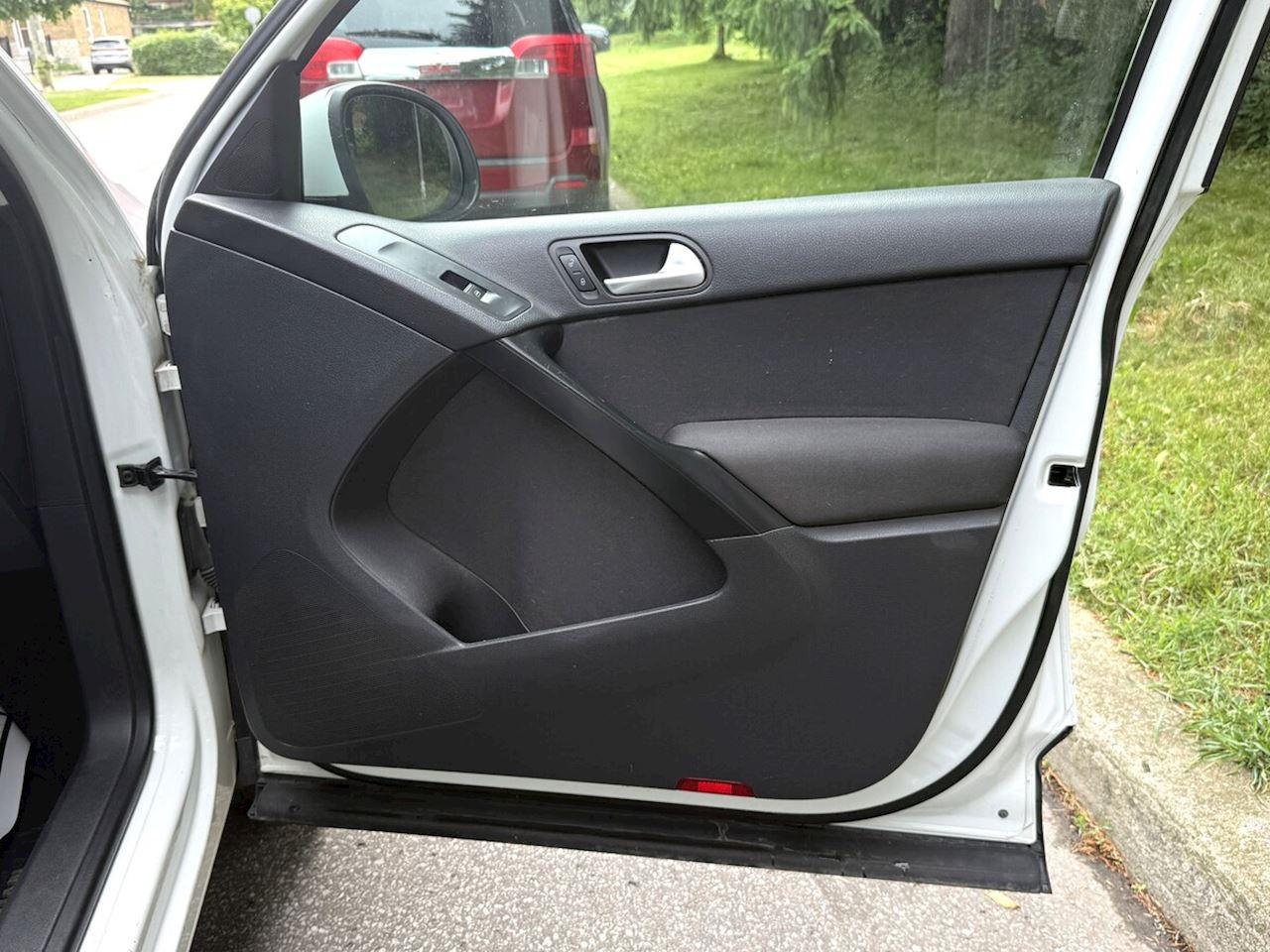 2015 Volkswagen Tiguan Comfortline/Trendline/Highline/Special Edition - Photo #17