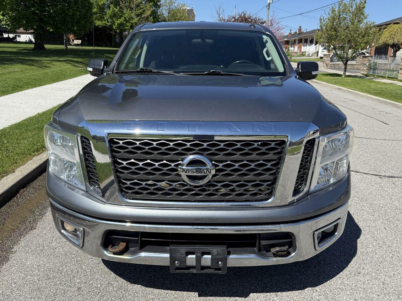 2018 Nissan Titan S/SV/PRO-4X/Platinum/SV Midnight Edition/SL Midnight Edition - Photo #2
