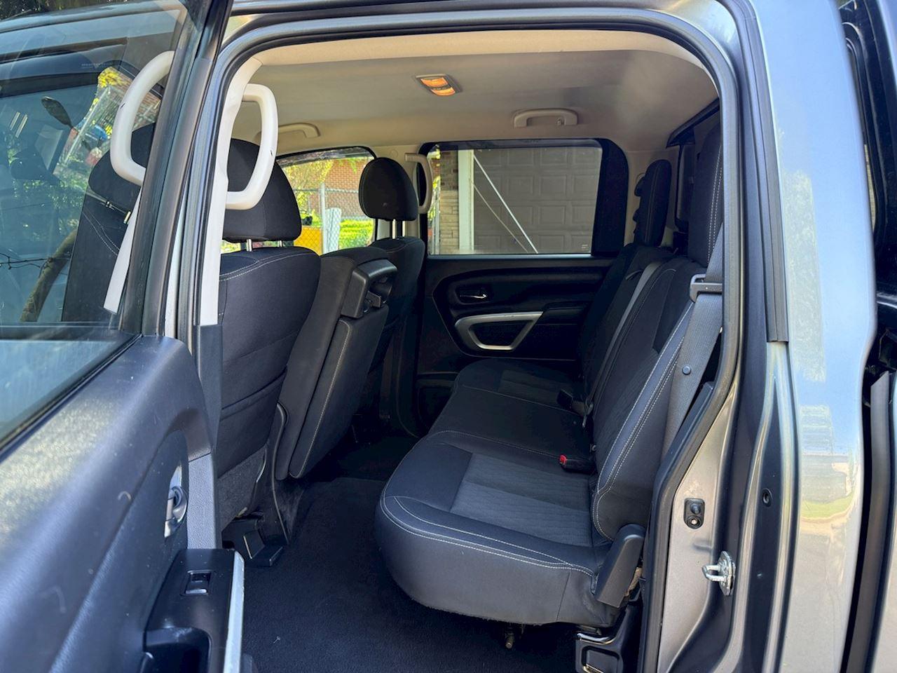 2018 Nissan Titan S/SV/PRO-4X/Platinum/SV Midnight Edition/SL Midnight Edition - Photo #12