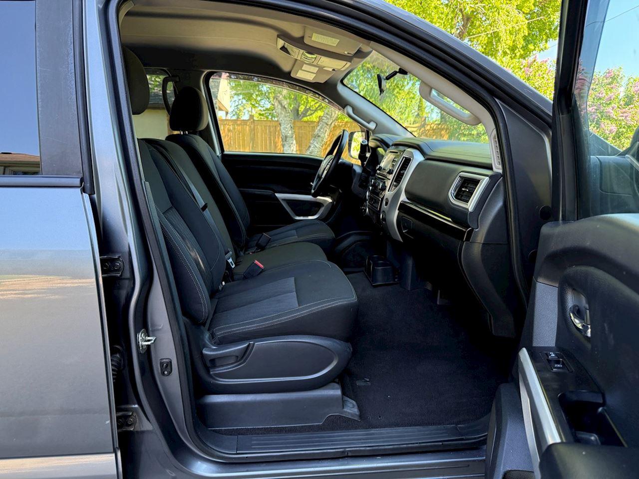 2018 Nissan Titan S/SV/PRO-4X/Platinum/SV Midnight Edition/SL Midnight Edition - Photo #17