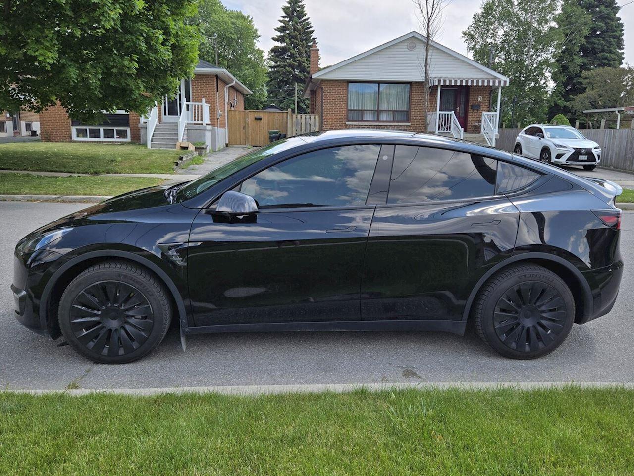 2023 Tesla Model Y  - Photo #8