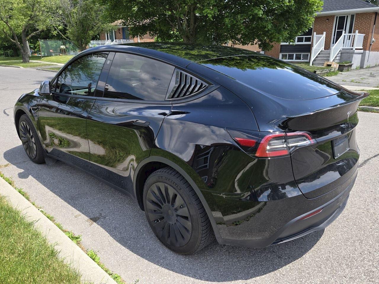 2023 Tesla Model Y  - Photo #7