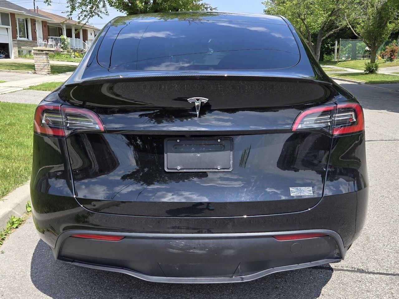 2023 Tesla Model Y  - Photo #6