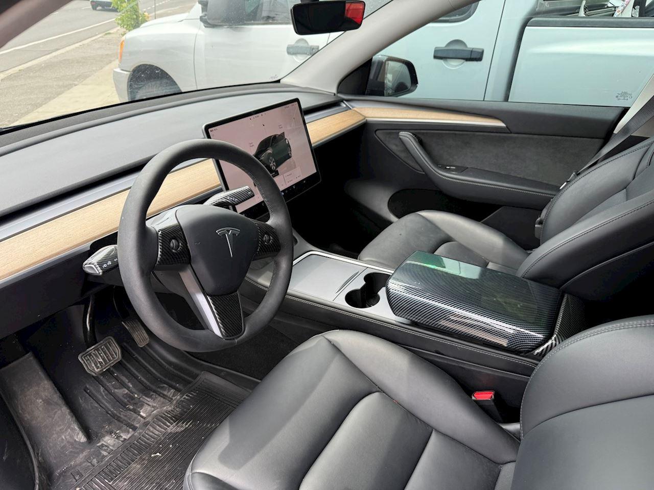 2023 Tesla Model Y  - Photo #10