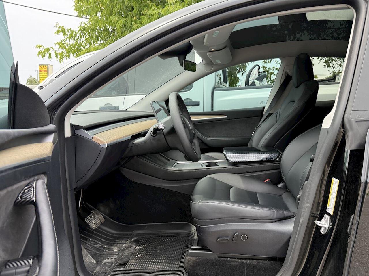 2023 Tesla Model Y  - Photo #11