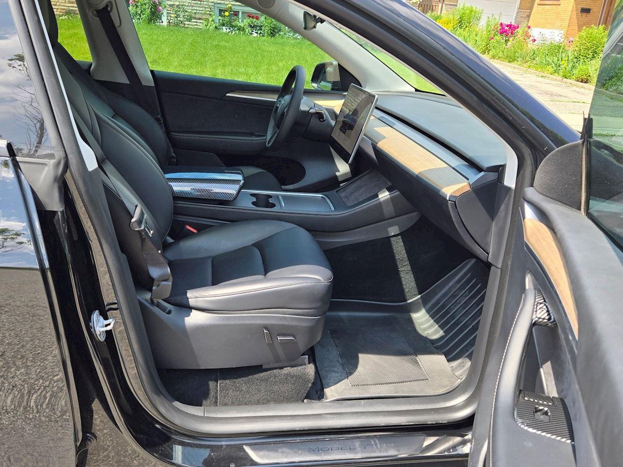 2023 Tesla Model Y  - Photo #17