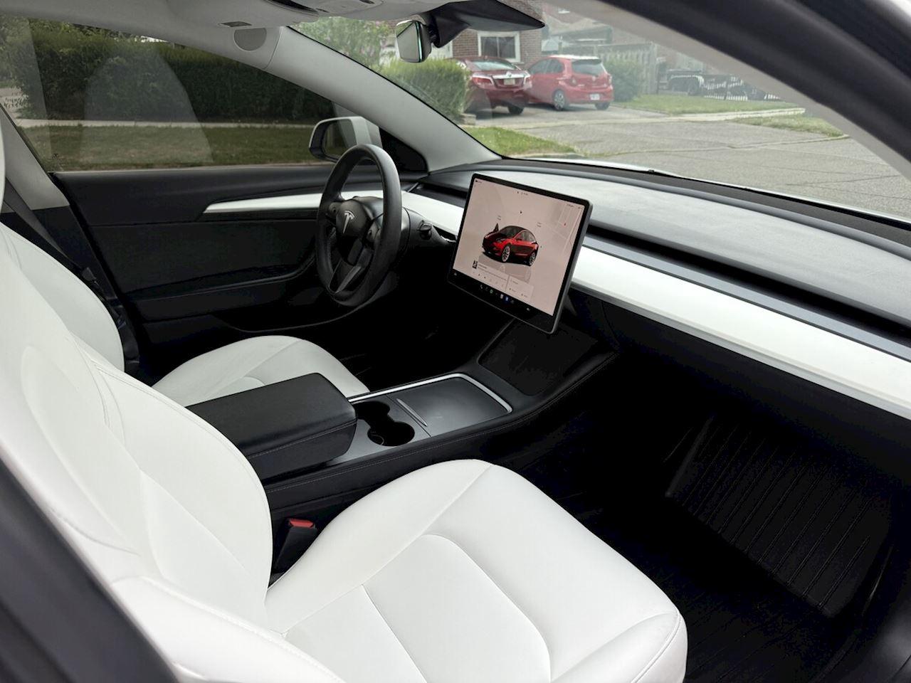 2022 Tesla Model 3 Long Range - Photo #19
