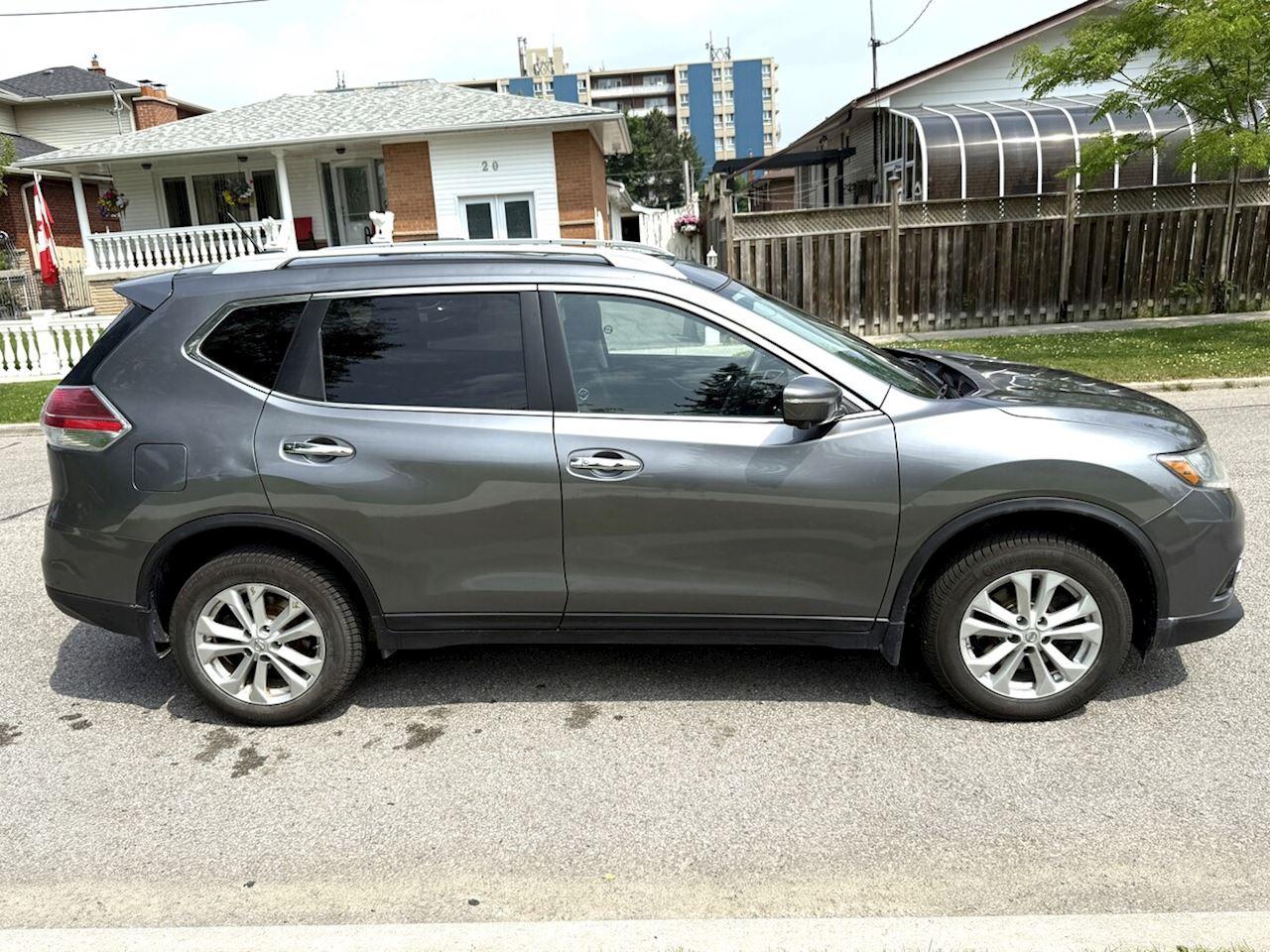 2014 Nissan Rogue S/SV/SL - Photo #4