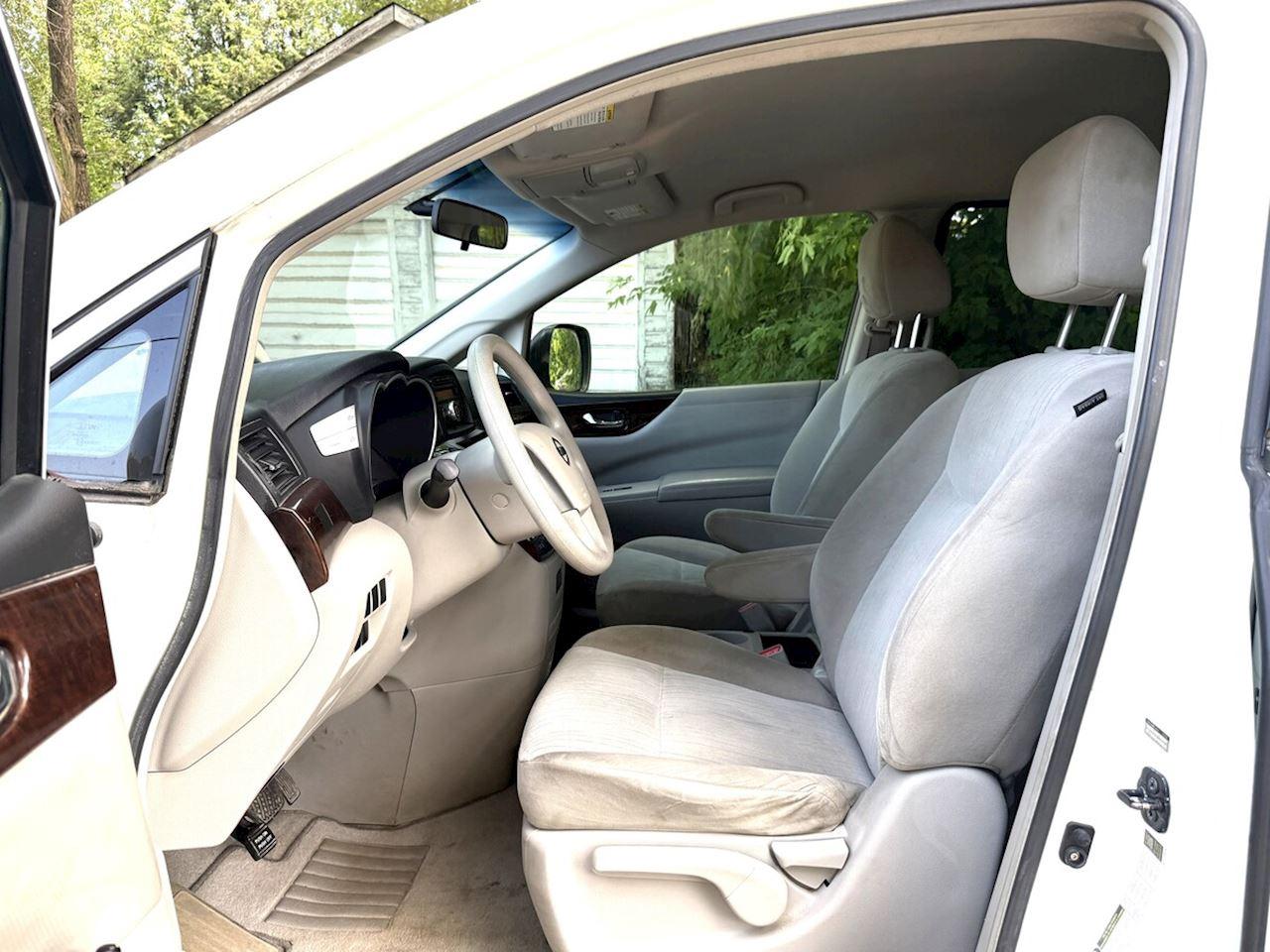 2011 Nissan Quest S - Photo #10
