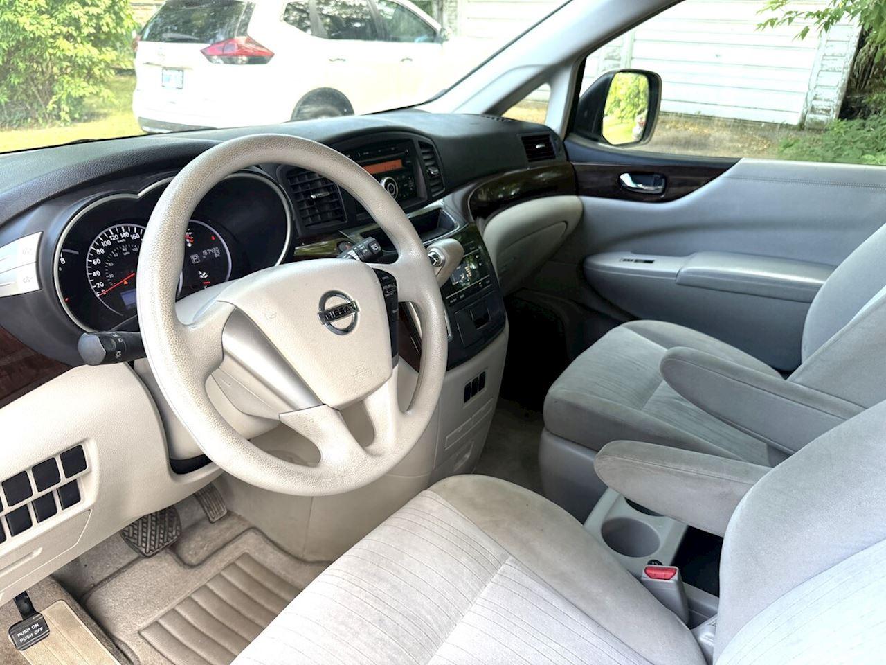2011 Nissan Quest S - Photo #11