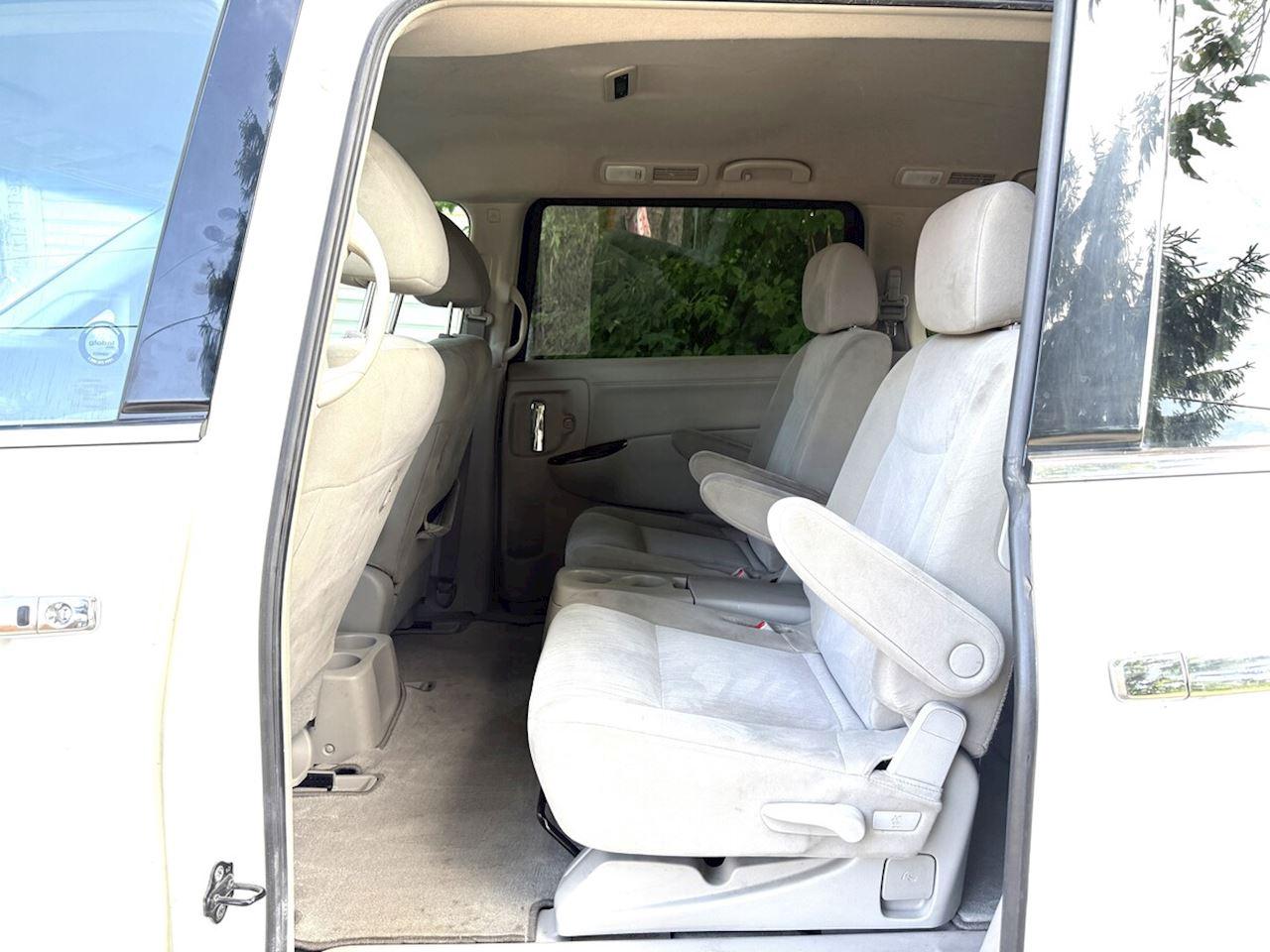 2011 Nissan Quest S - Photo #12