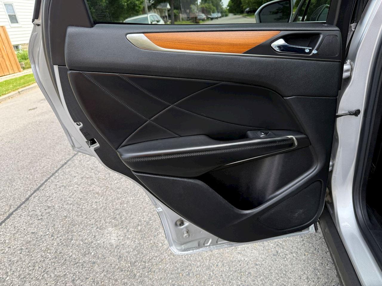 2015 Lincoln MKC  - Photo #12