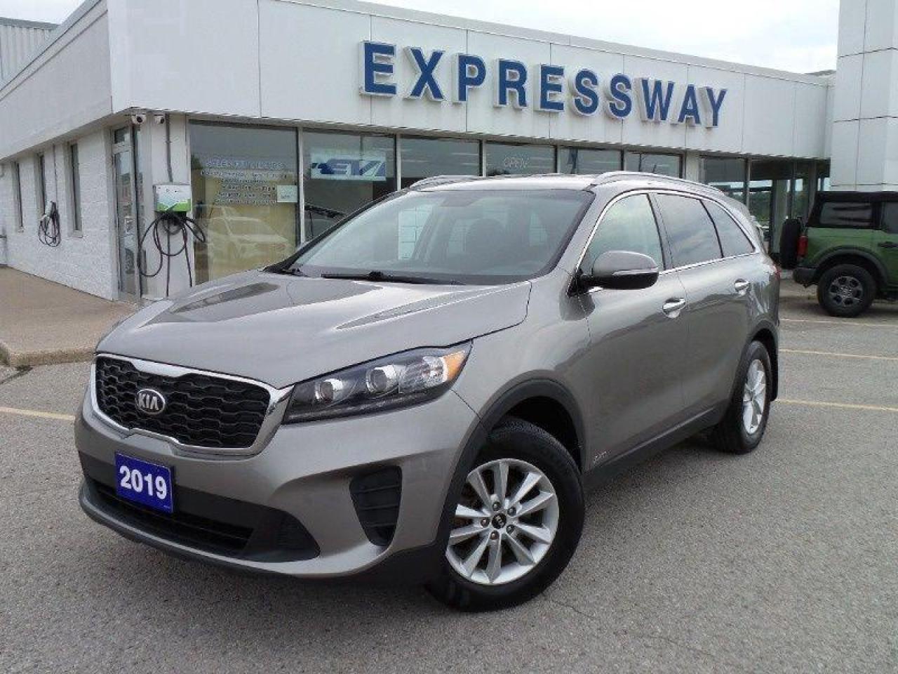 Used 2019 Kia Sorento LX, AWD, 2.4L ENGINE, HEATED SEATS AND WHEEL! for sale in New Hamburg, ON