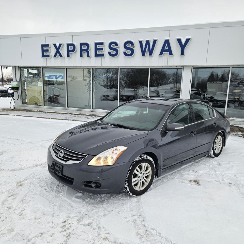 Used 2011 Nissan Altima 2.5 SL, LEATHER, ROOF, AS TRADED for sale in New Hamburg, ON