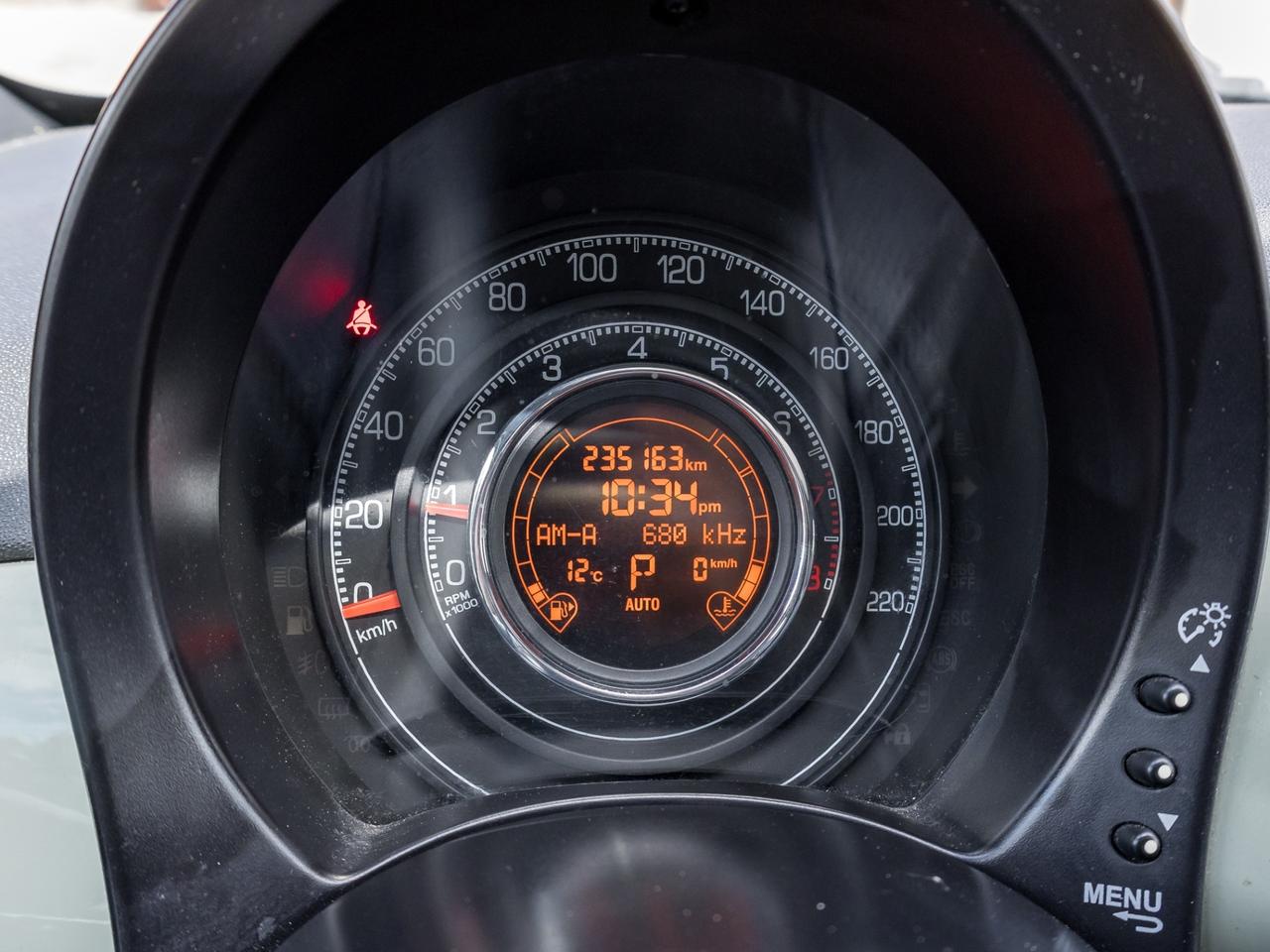 713863