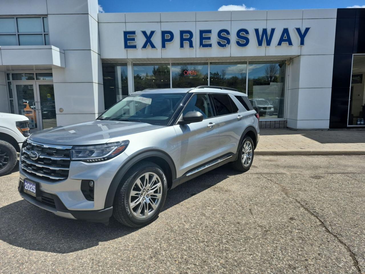 <p class=MsoNormal style=margin: 0cm 0cm 8pt; line-height: 13.8pt; font-size: 12pt; font-family: Aptos, sans-serif;><strong><span style=font-family: Calibri, sans-serif;>Carfax history report available with every vehicle!</span></strong></p><p>&nbsp;</p><p class=MsoNormal style=margin: 0cm 0cm 8pt; line-height: 13.8pt; font-size: 12pt; font-family: Aptos, sans-serif;><em><span style=font-family: Calibri, sans-serif;>The Vehicles History is no mystery!</span></em></p><p>&nbsp;</p><p class=MsoNormal style=margin: 0cm 0cm 8pt; line-height: 13.8pt; font-size: 12pt; font-family: Aptos, sans-serif;><strong><span style=font-family: Calibri, sans-serif;>2 locations to better serve YOU! &ndash; Stratford and New Hamburg<br>New or Pre-Owned vehicles are shared between both locations &ndash; please contact Sales to confirm.</span></strong></p><p>&nbsp;</p><p class=MsoNormal style=margin: 0cm 0cm 8pt; line-height: 13.8pt; font-size: 12pt; font-family: Aptos, sans-serif;><span style=font-family: Calibri, sans-serif;>That&rsquo;s something that can be said for every used vehicle purchased at&nbsp;<strong>Expressway</strong>.</span></p><p>&nbsp;</p><p class=MsoNormal style=margin: 0cm 0cm 8pt; line-height: 13.8pt; font-size: 12pt; font-family: Aptos, sans-serif;><span style=font-family: Calibri, sans-serif;>Purchasing a used vehicle from&nbsp;<strong>Expressway&nbsp;</strong>is a decision that you will be able to make with confidence knowing that you&rsquo;re getting the most that a vehicle and dealership can offer to you.</span></p><p>&nbsp;</p><p class=MsoNormal style=margin: 0cm 0cm 8pt; line-height: 13.8pt; font-size: 12pt; font-family: Aptos, sans-serif;><span style=font-family: Calibri, sans-serif;>Used Vehicle Warranty Coverage &ndash; Expressway Motors Limited<br><br>All Expressway Certified Vehicles include the following coverage, subject to terms and conditions:</span></p><p><br><br></p><ul style=margin-bottom: 0cm; margin-top: 0cm; type=square><li class=MsoNormal style=margin: 0cm 0cm 12pt; line-height: 13.8pt; font-size: 12pt; font-family: Aptos, sans-serif;><span style=font-family: Calibri, sans-serif;>Remaining Factory Warranty:</span></li></ul><p><br><br><br></p><ul style=margin-bottom: 0cm; margin-top: 0cm; type=square><li class=MsoNormal style=margin: 0cm 0cm 8pt; line-height: 13.8pt; font-size: 12pt; font-family: Aptos, sans-serif;><span style=font-family: Calibri, sans-serif;>If the vehicle is still within the manufacture&rsquo;s original warranty period, that coverage is fully transferable and can be used at any authorized Ford dealership in Canada or the United States.</span></li></ul><p><br><br><br></p><ul style=margin-bottom: 0cm; margin-top: 0cm; type=square><li class=MsoNormal style=margin: 0cm 0cm 8pt; line-height: 13.8pt; font-size: 12pt; font-family: Aptos, sans-serif;><span style=font-family: Calibri, sans-serif;>30-Day / 500km MTO Safety Warranty: From the date of delivery, Expressway Motors Ltd offers coverage on all safety-related component failures for 30 days or 500km (whichever comes first). This includes a $0 deductible when repairs are completed at Expressway Motors Ltd. (New Hamburg or Stratford)</span></li></ul><p><br><br><br></p><ul style=margin-bottom: 0cm; margin-top: 0cm; type=square><li class=MsoNormal style=margin: 0cm 0cm 8pt; line-height: 13.8pt; font-size: 12pt; font-family: Aptos, sans-serif;><span style=font-family: Calibri, sans-serif;>6-Mon / 6,000km Powertrain PLUS Warranty: This coverage includes major components such as engine, transmission, driveline, steering and suspension. It excludes minor fluid leaks (drips and seepage). A $200 deductible applies per claim. This warranty is exclusive to Expressway Motors Ltd and all covered repairs must be completed at our New Hamburg or Stratford locations.</span></li></ul><p><br><br><br></p><ul style=margin-bottom: 0cm; margin-top: 0cm; type=square><li class=MsoNormal style=margin: 0cm 0cm 8pt; line-height: 13.8pt; font-size: 12pt; font-family: Aptos, sans-serif;><span style=font-family: Calibri, sans-serif;>*Terms are subject to change. See your Sales Consultant for details.</span></li></ul><p><br><br></p><p class=MsoNormal style=margin: 0cm 0cm 13.5pt; line-height: normal; font-size: 12pt; font-family: Aptos, sans-serif;><strong><span style=font-family: Calibri, sans-serif;>Warranty:</span></strong><span style=font-family: Calibri, sans-serif;>&nbsp;We offer best in class Extended Protection options with flexible terms that can be tailored to your needs at a price that you can afford.</span></p><p>&nbsp;</p><p class=MsoNormal style=margin: 0cm 0cm 8pt; line-height: 13.8pt; font-size: 12pt; font-family: Aptos, sans-serif;><strong><span style=font-family: Calibri, sans-serif;>Finance:</span></strong><span style=font-family: Calibri, sans-serif;>&nbsp;At Expressway we have some of the best Finance Managers in the business that work with all the Major banks and Core Lenders. The Relationships we have built will help guarantee that you get the lowest rate possible</span></p><p>&nbsp;</p><p class=MsoNormal style=margin: 0cm 0cm 8pt; line-height: 13.8pt; font-size: 12pt; font-family: Aptos, sans-serif;><span style=font-family: Calibri, sans-serif;>Check out our great selection of vehicles at Expressway in New Hamburg and Stratford Locations!</span></p><p>&nbsp;</p><p class=MsoNormal style=margin: 0cm 0cm 8pt; line-height: 13.8pt; font-size: 12pt; font-family: Aptos, sans-serif;><strong><span style=font-family: Calibri, sans-serif;>Call Expressway for your quote today!</span></strong></p><p>&nbsp;</p><p class=MsoNormal style=margin: 0cm 0cm 8pt; line-height: 13.8pt; font-size: 12pt; font-family: Aptos, sans-serif;><strong><span style=font-family: Calibri, sans-serif;>New Hamburg:</span></strong><span style=font-family: Calibri, sans-serif;>&nbsp;<a href=tel:+15196623900><span style=color: #0563c1;>519*662*3900</span></a></span></p><p>&nbsp;</p><p class=MsoNormal style=margin: 0cm 0cm 8pt; line-height: 13.8pt; font-size: 12pt; font-family: Aptos, sans-serif;><strong><span style=font-family: Calibri, sans-serif;>Stratford</span></strong><span style=font-family: Calibri, sans-serif;>:&nbsp;<a href=tel:+15192713900><span style=color: #0563c1;>519*271*3900</span></a></span></p><p>&nbsp;</p><p class=MsoNormal style=margin: 0cm 0cm 8pt; line-height: 13.8pt; font-size: 12pt; font-family: Aptos, sans-serif;><span style=font-family: Calibri, sans-serif;>or visit us online at:&nbsp;<a href=https://www.expresswayford.com/><span style=color: #0563c1;>www.expresswayford.com</span></a></span></p><p>&nbsp;</p><p class=MsoNormal style=margin: 0cm 0cm 8pt; line-height: 13.8pt; font-size: 12pt; font-family: Aptos, sans-serif;><strong><span style=font-family: Calibri, sans-serif;>**ALL REPAIRS MUST BE DONE BY EXPRESSWAY MOTORS LTD, STRATFORD OR NEW HAMBURG LOCATIONS**</span></strong></p><p>&nbsp;</p><p class=MsoNormal style=margin: 0cm 0cm 8pt; line-height: 13.8pt; font-size: 12pt; font-family: Aptos, sans-serif;><strong><span style=font-family: Calibri, sans-serif;>We pride ourselves in No Hassle, No Pressure, Honest Service. We practice full disclosure with all our used vehicles and have a Better Business Bureau A+ rating!</span></strong></p><p>&nbsp;</p><p class=MsoNormal style=margin: 0cm 0cm 8pt; line-height: 13.8pt; font-size: 12pt; font-family: Aptos, sans-serif;><span style=font-size: 8pt; font-family: Calibri, sans-serif;>**Expressway reserves the right to correct any errors and omissions that occur on this site. (Incl, but not limited to price, incl. Event price rollbacks, vehicles features & more).</span></p><p>&nbsp;</p><p class=MsoNormal style=margin: 0cm 0cm 8pt; line-height: 13.8pt; font-size: 12pt; font-family: Aptos, sans-serif;><span style=font-size: 8pt; font-family: Calibri, sans-serif;>** Expressway is a Fair Market Price Dealership pricing subject to change with current market conditions</span></p>