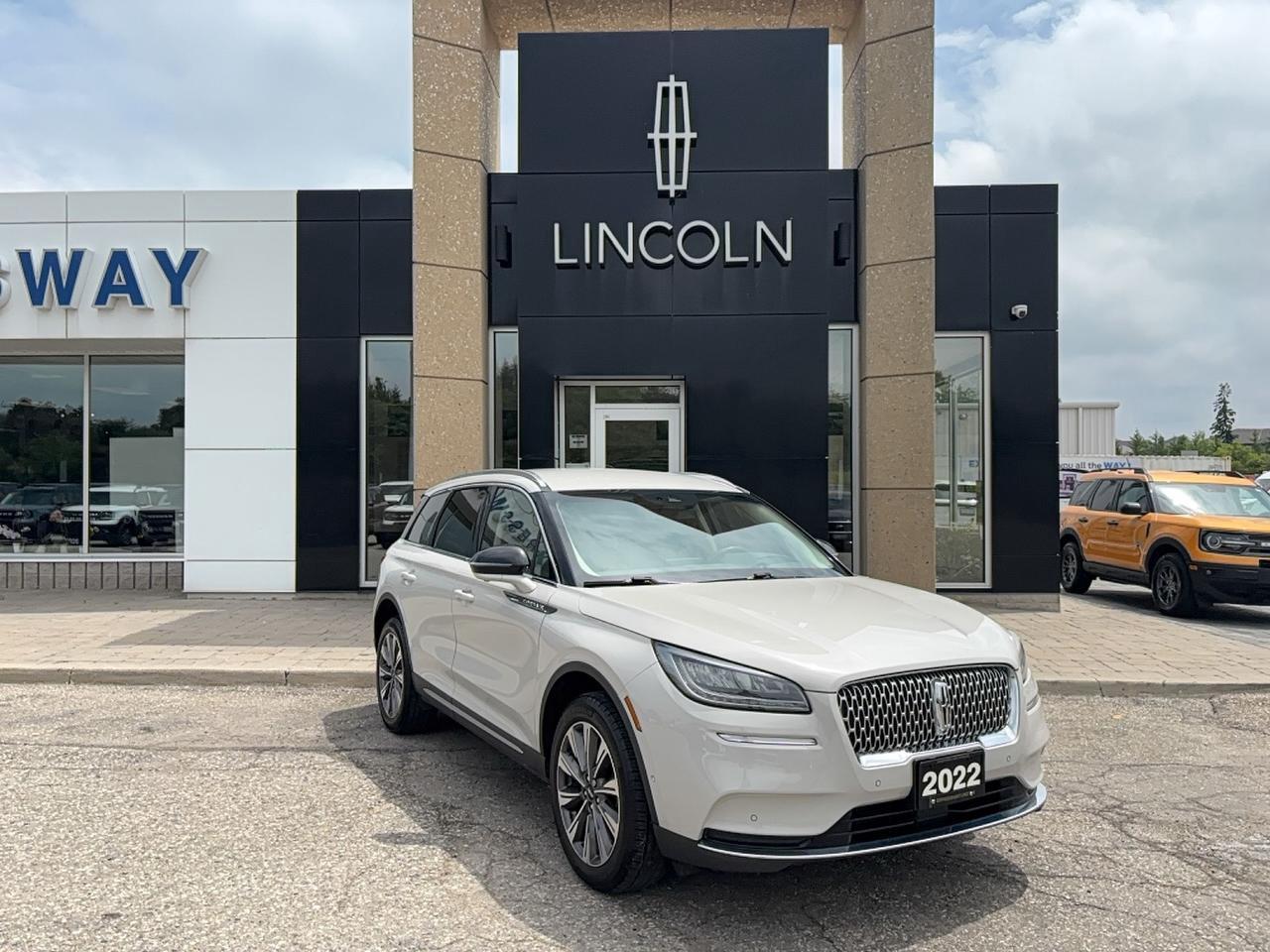 Used 2022 Lincoln Corsair LUXURY PACK! HEADS-UP DISPLAY! PANO ROOF! LOADED! for sale in Stratford, ON