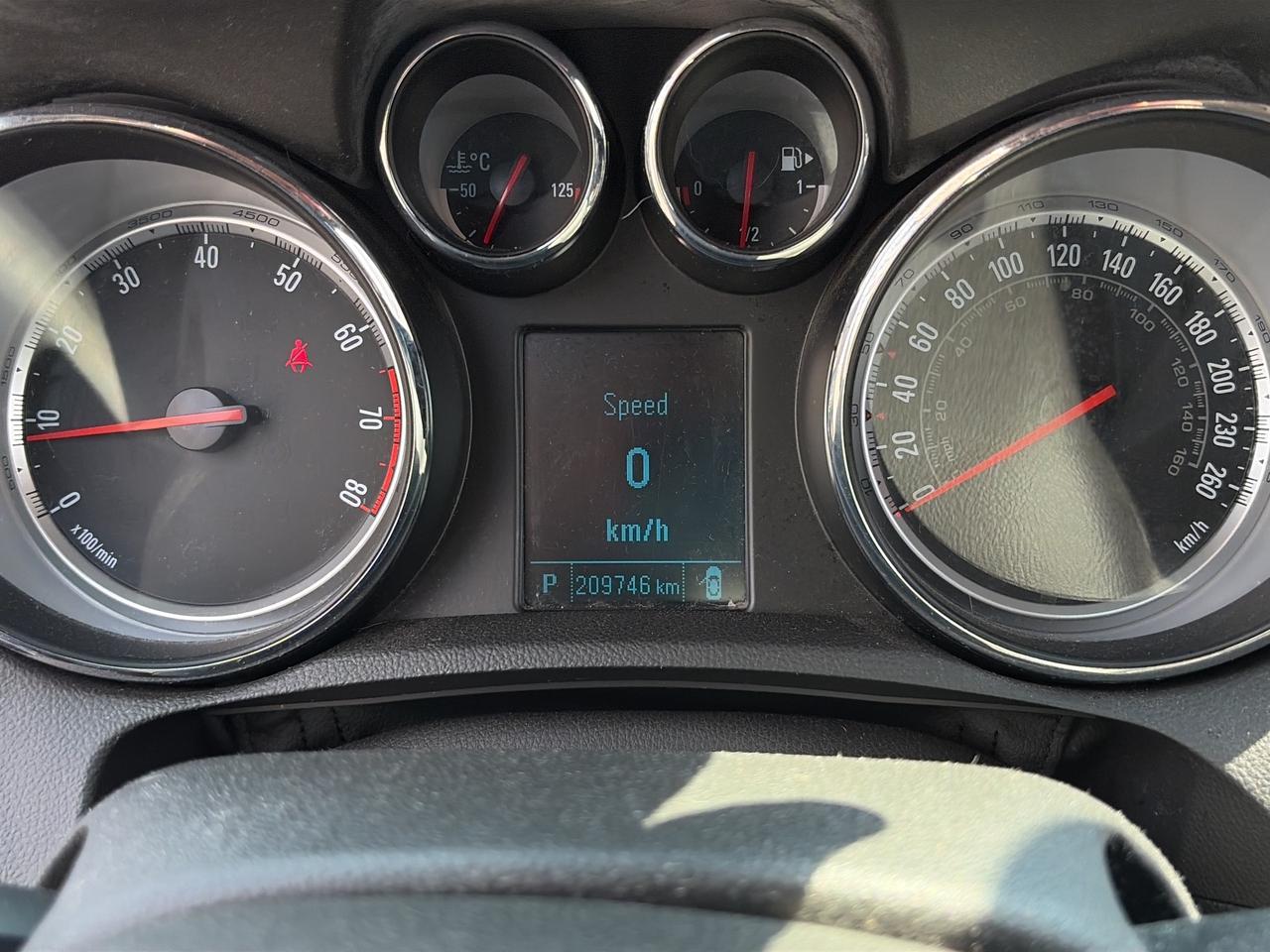 718504