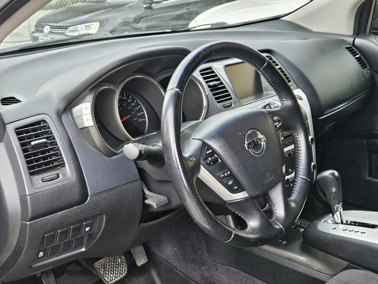 718525