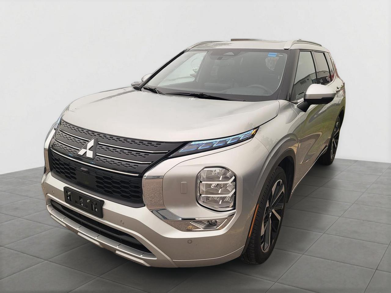 Used 2024 Mitsubishi Outlander GT for sale in Toronto, ON