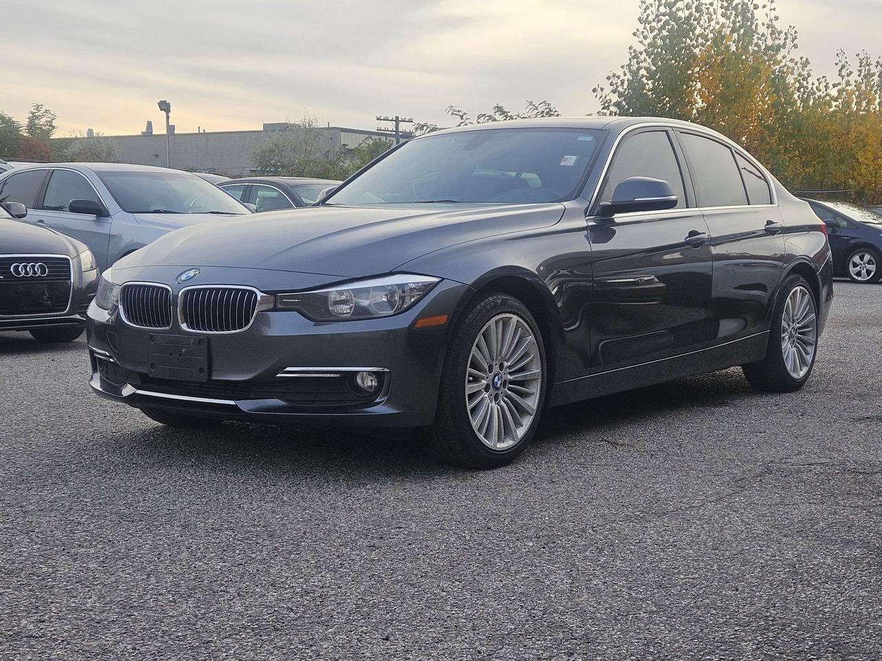 Used 2015 BMW 3 Series 320i xDrive, NAVIGATION, AWD for sale in North York, ON
